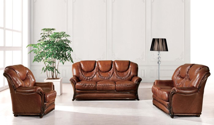 Moderne Wohnzimmermöbel mit bequemen Sofas und Sesseln